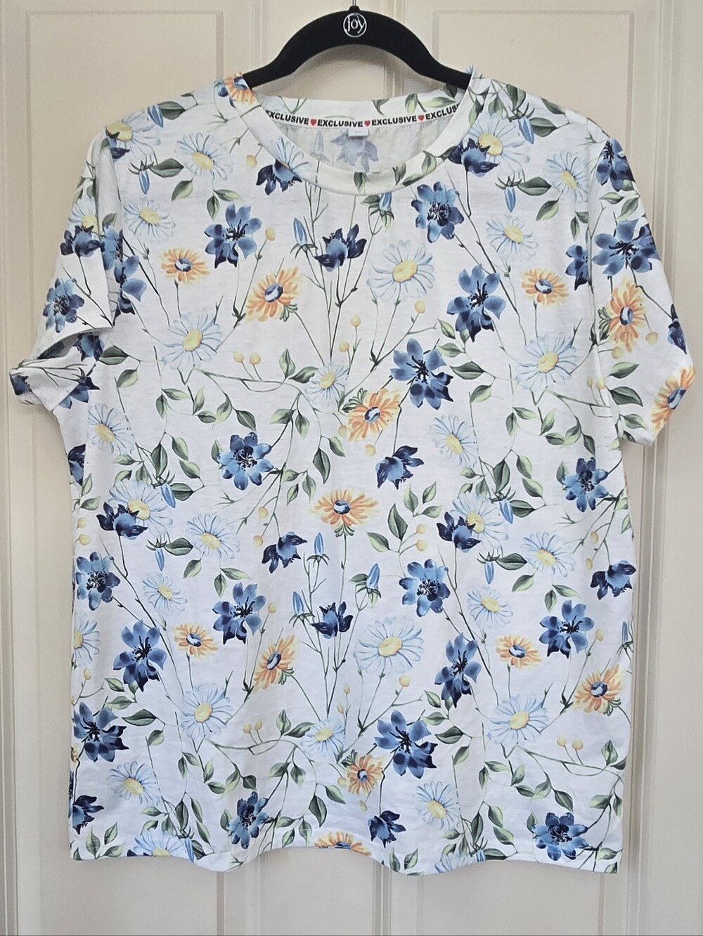 Exclusive Heart Floral T-Shirt